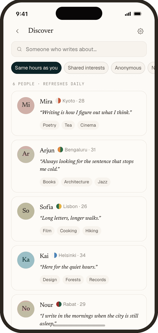 Palvelope Discover screen on iPhone — a small batch of people with their own words and interests, refreshed daily